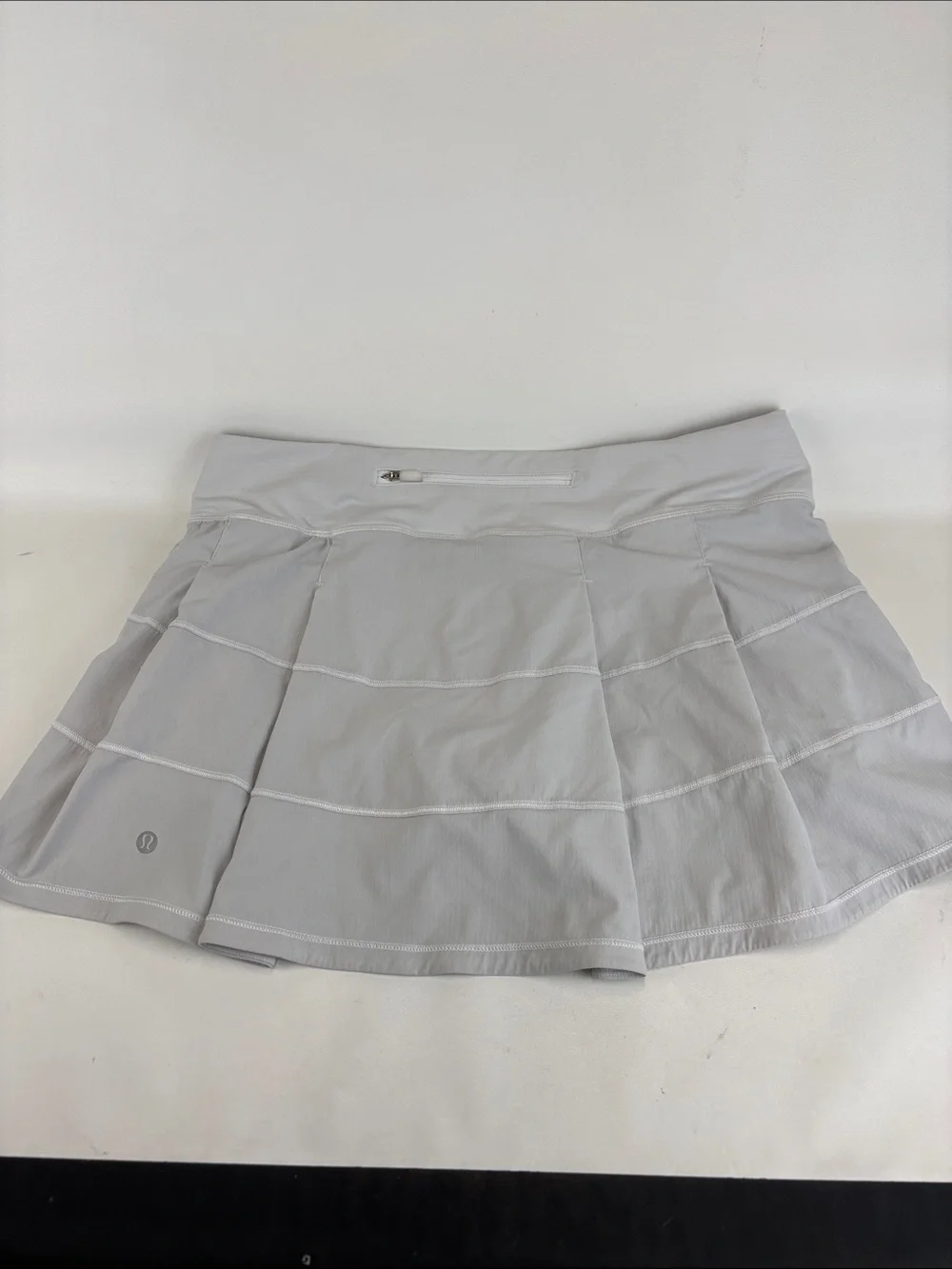LULULEMON Pace Rival Skirt Women White Pleated Athletic Skort Size 10
